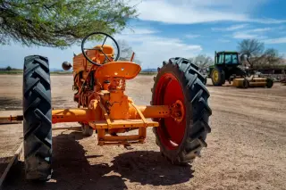 Lembata Siapkan 30-an Traktor untuk Swasembada Pangan